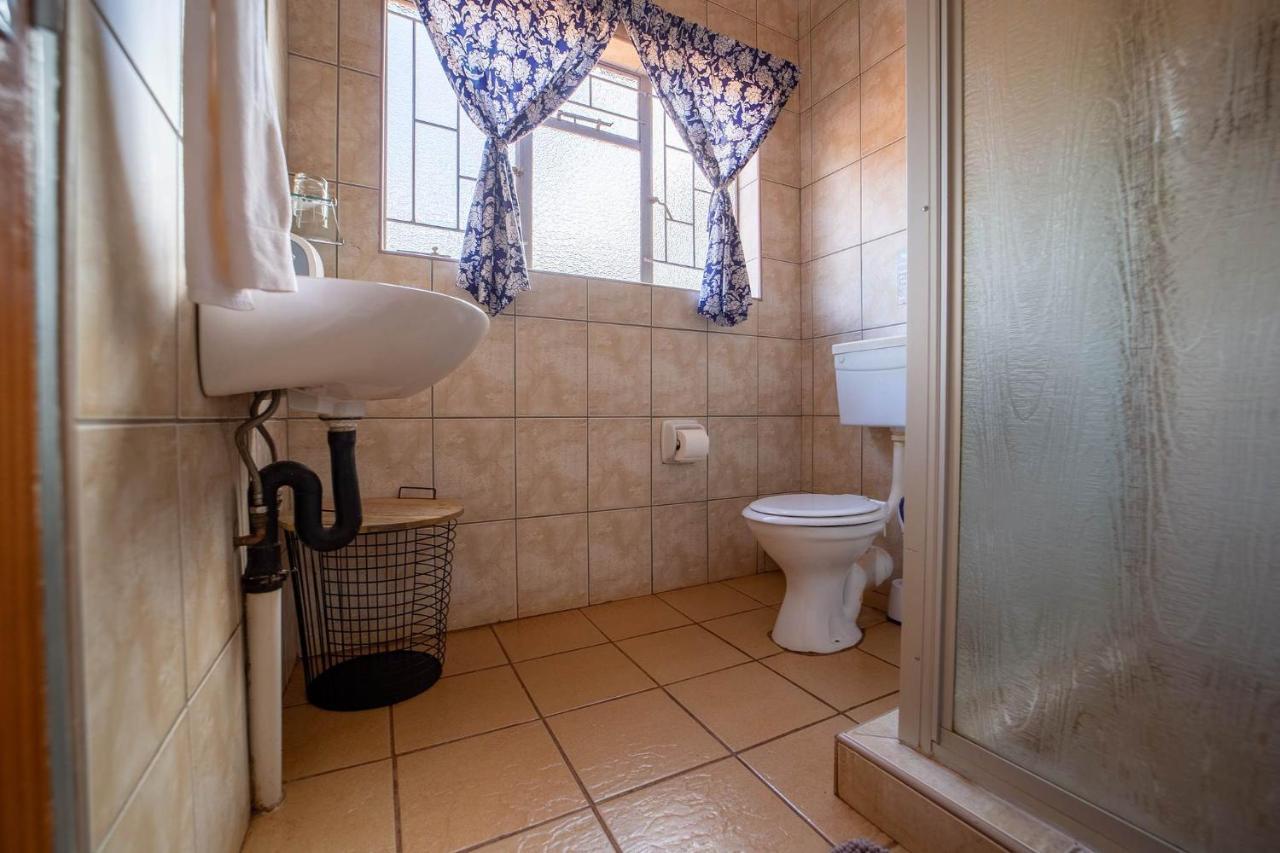Red Sands Country Lodge Kuruman Bagian luar foto